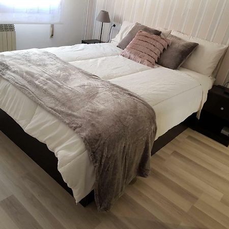 קלהורה Apartamento "El Abuelo" מראה חיצוני תמונה